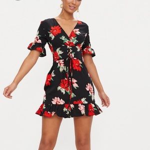 PrettyLittleThing Black Corset Floral Wing Dress